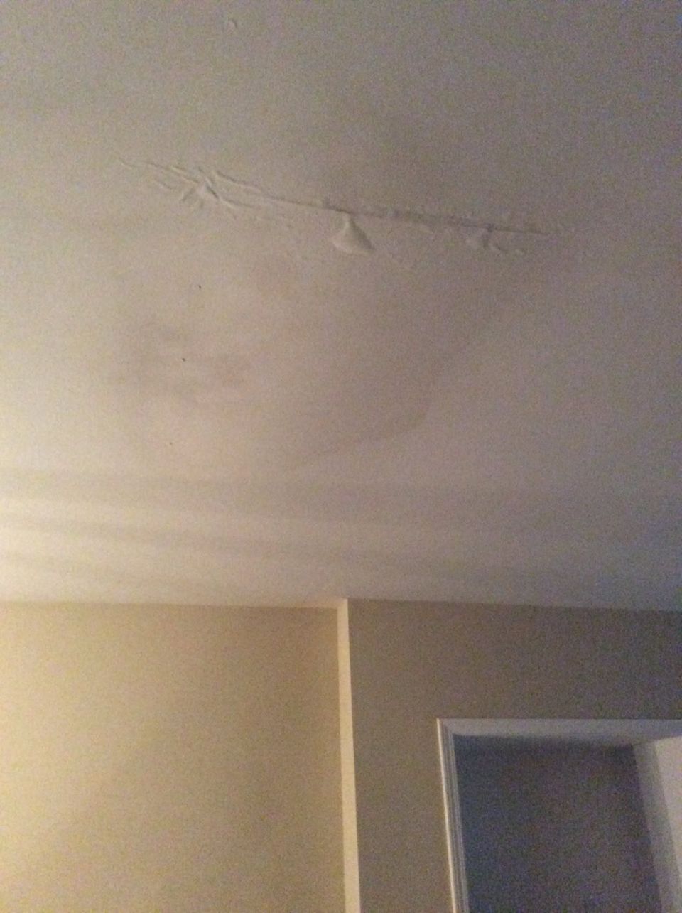 AC Condensate Leak Through the Ceiling Repaired – photo 2