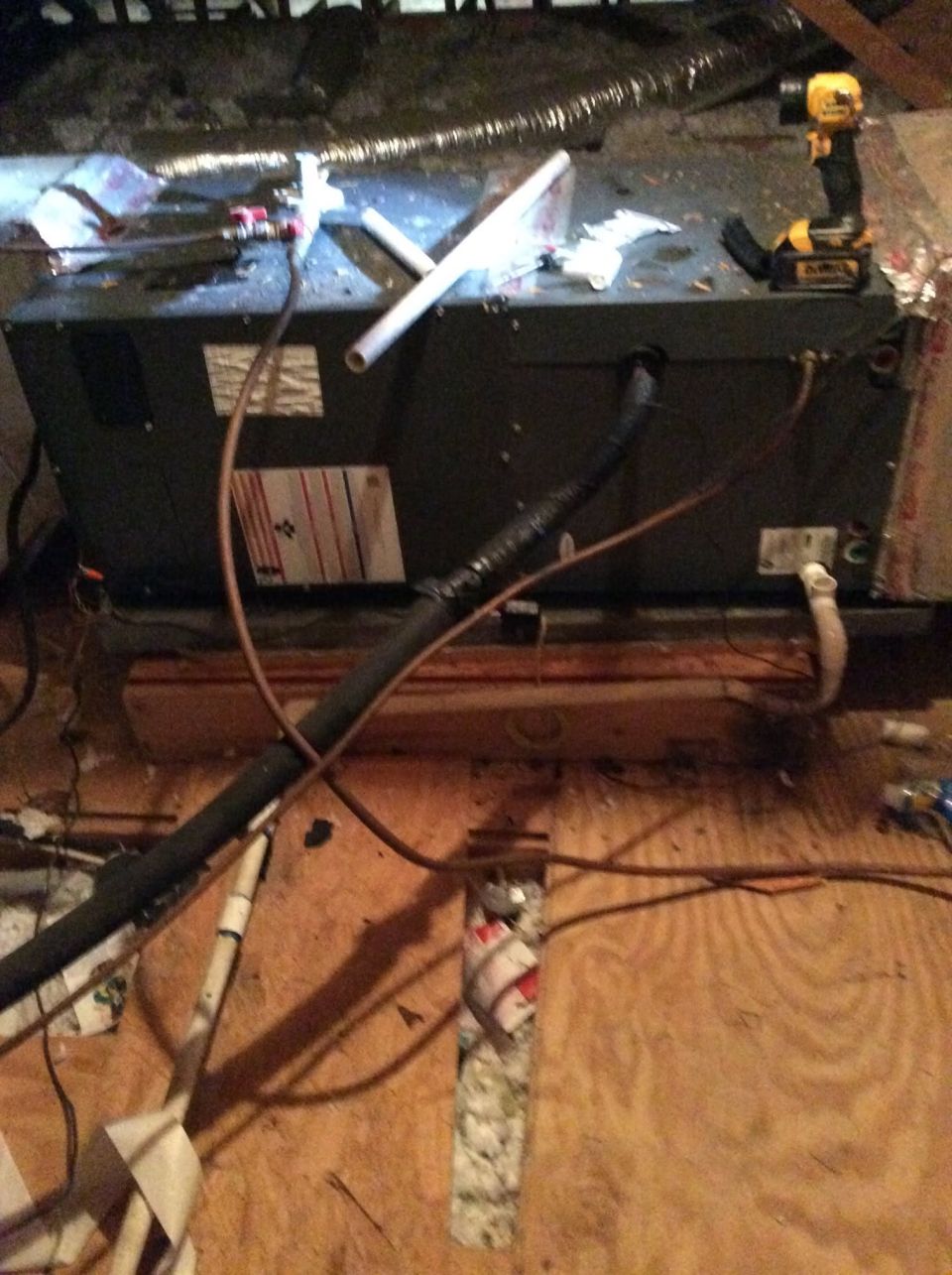 AC Condensate Leak Through the Ceiling Repaired – photo 3